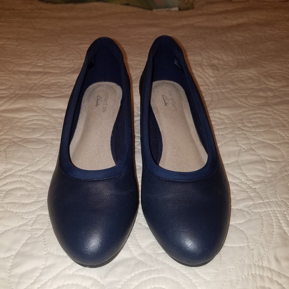 Women's Clarks Mallory Berry Wedge in Navy Blue 7W
